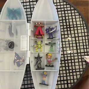 Nice vintage yo-gi-oh mini figures.